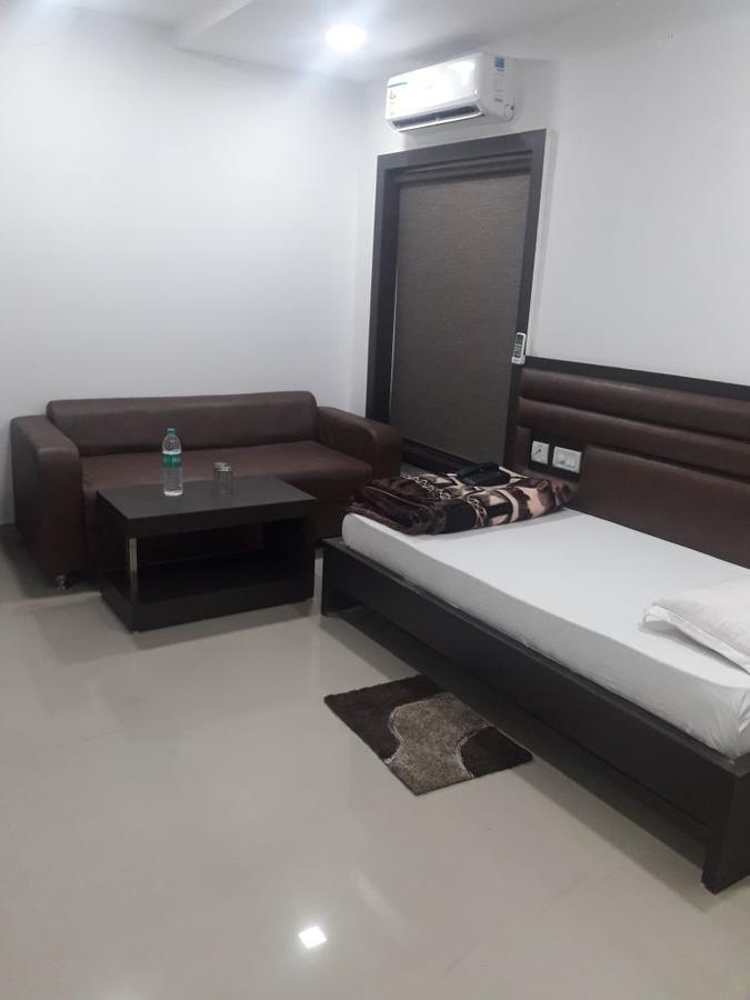 City Surya Hotell Gaya Eksteriør bilde